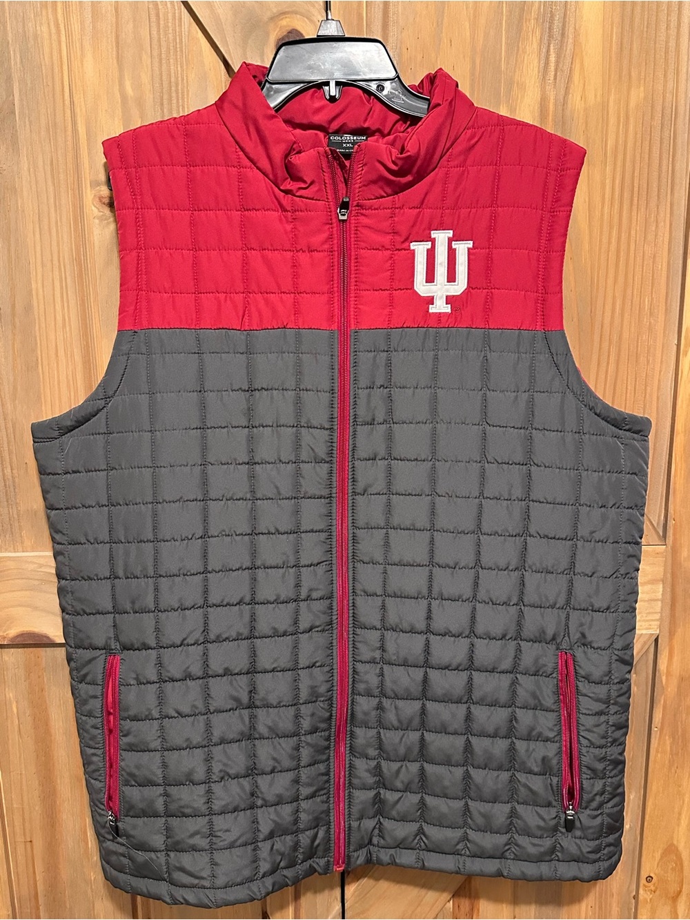 NWOT Colosseum Indiana Hoosiers Men’s Quilted Vest